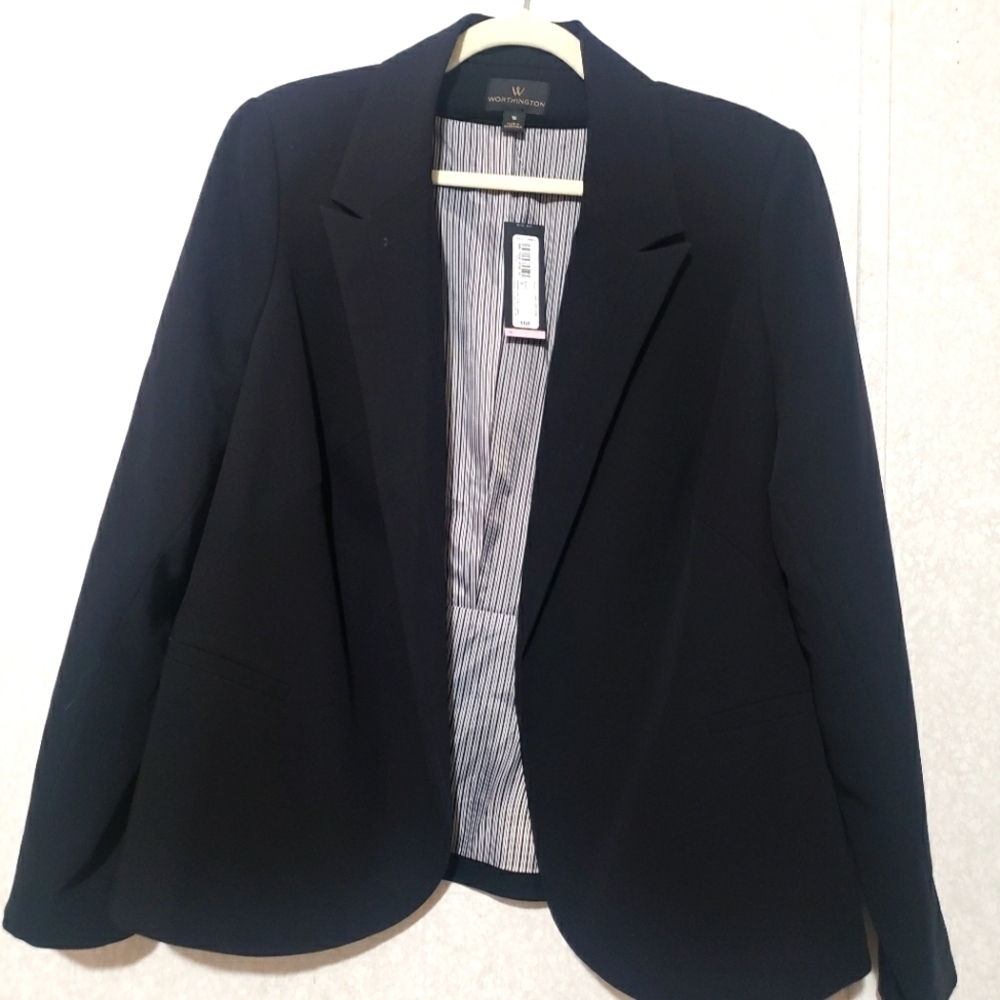 Worthington Black Tailored Blazer with Notched Lapels...size:1X - Picture 2 of 12